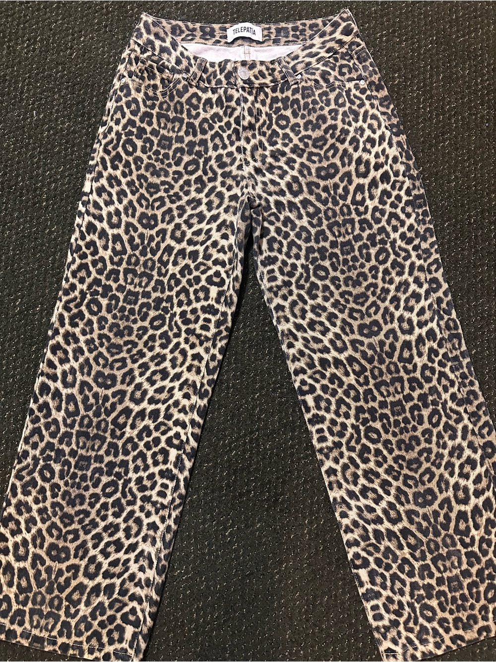 Wide Leg Leopard Print Jeans - Picture 3 of 4